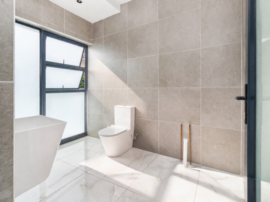 6 Bedroom Property for Sale in The Islands Estates North West